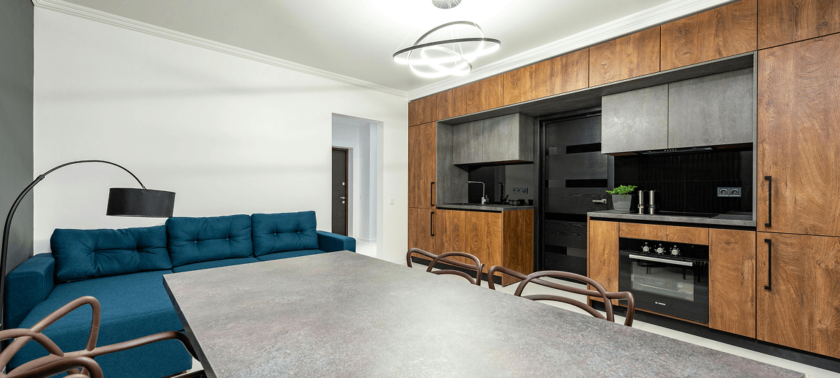 Full-Height, Ceiling-Touch Cabinets